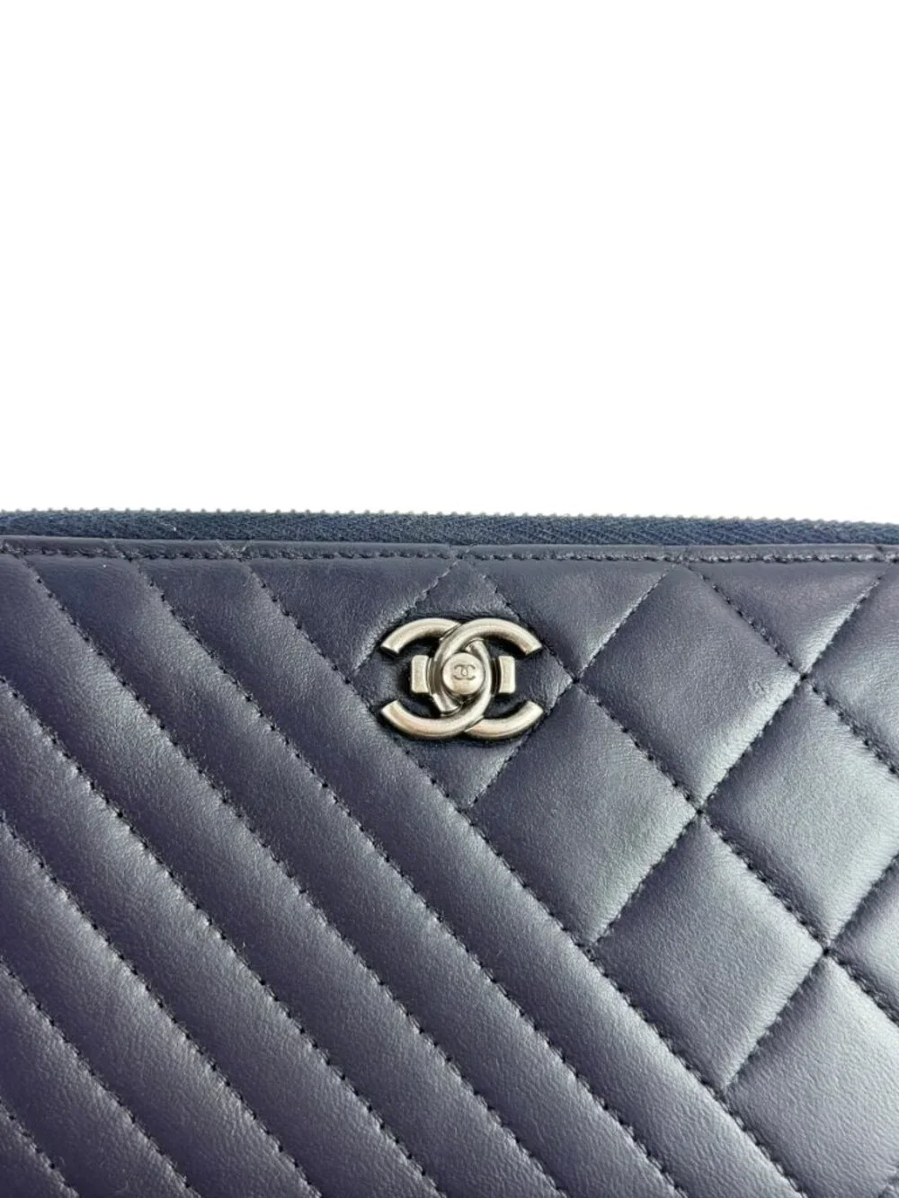 CHANEL Authentic Chevron and Diamond Quilted Navy Blue Leather Zippy Wallet